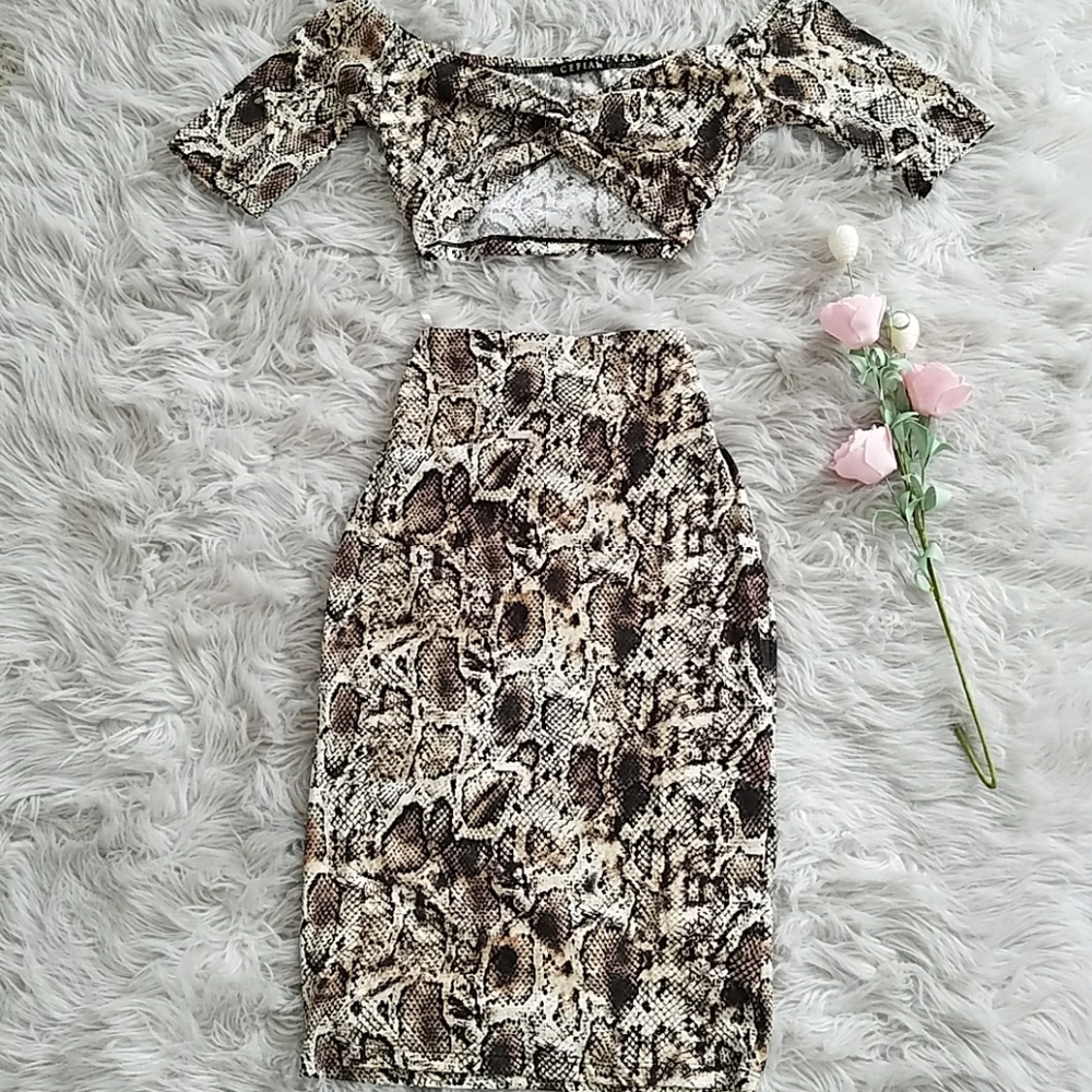 Two piece set